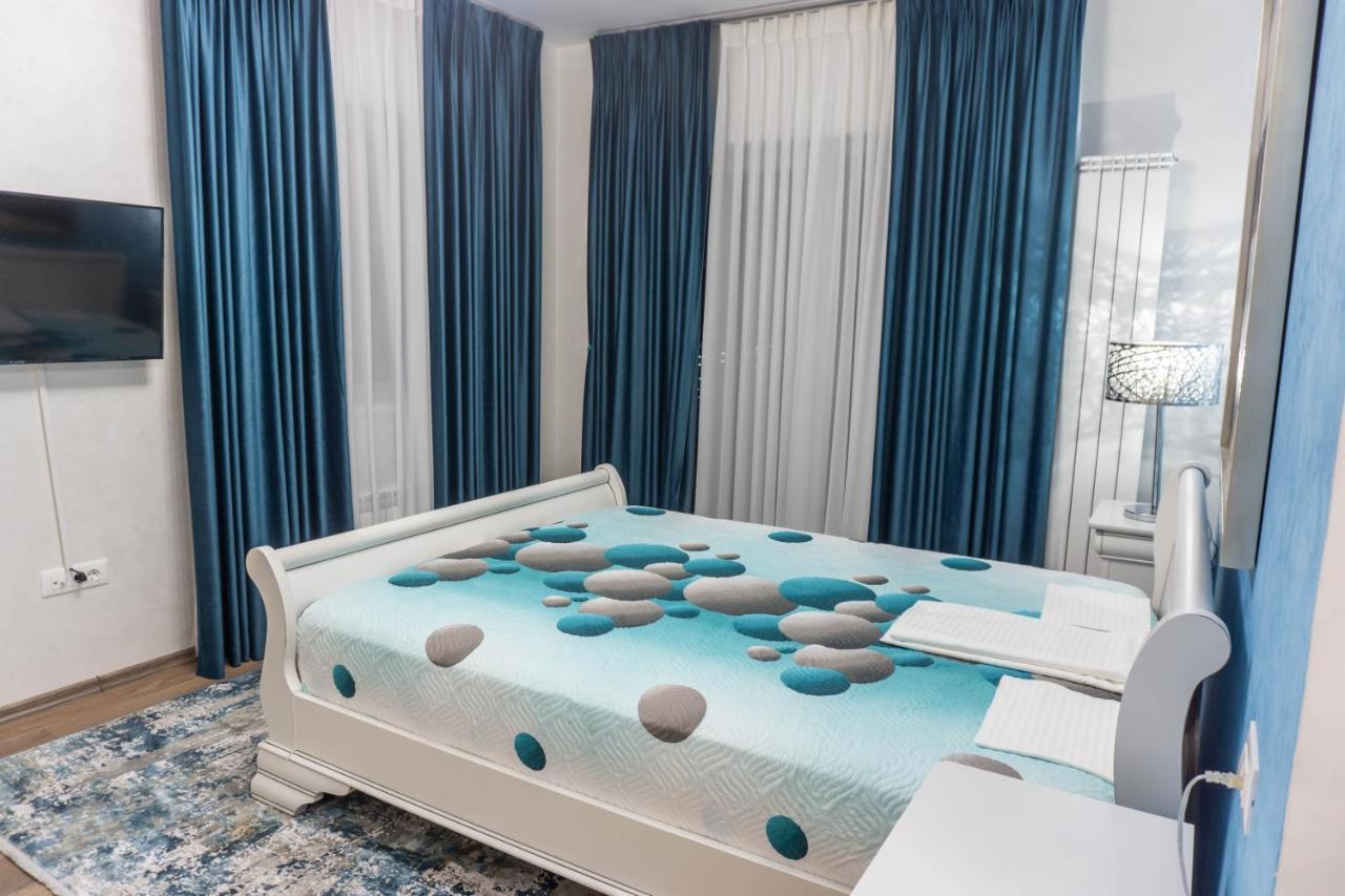 Ferienwohnung White Dream Penthouse With Jacuzzi Brașov Exterior foto