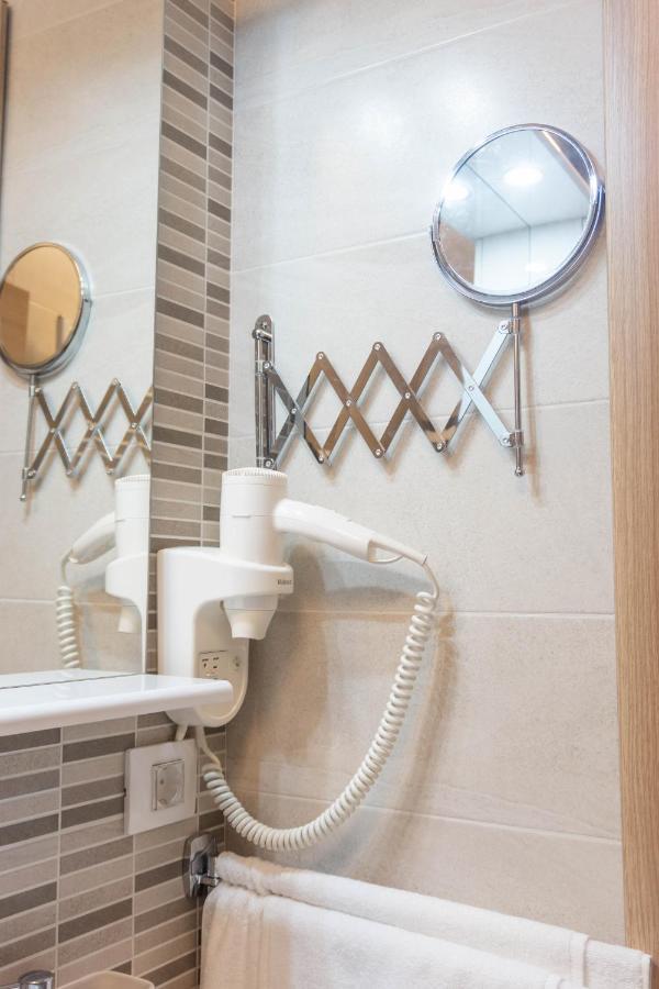 Ferienwohnung White Dream Penthouse With Jacuzzi Brașov Exterior foto