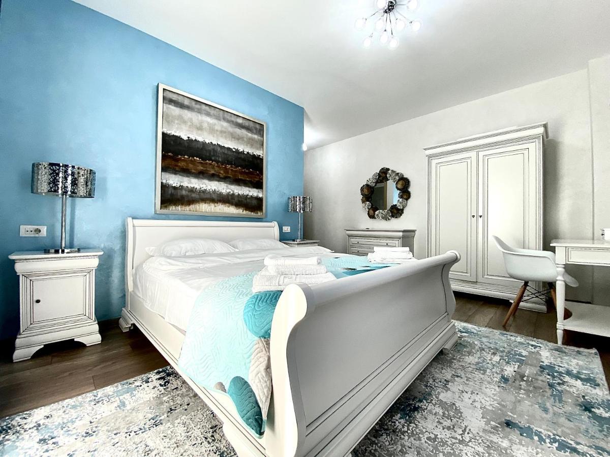 Ferienwohnung White Dream Penthouse With Jacuzzi Brașov Exterior foto