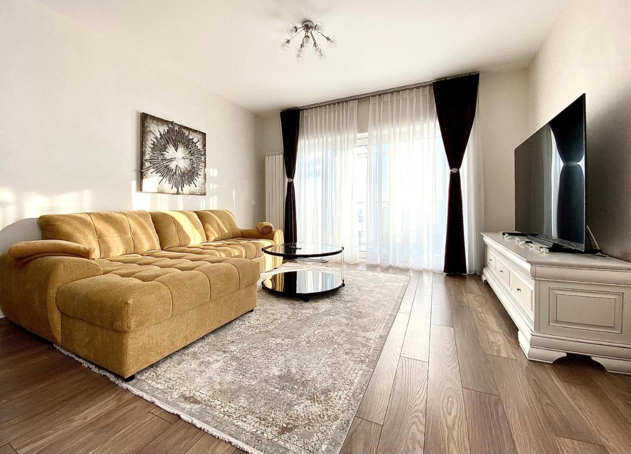 Ferienwohnung White Dream Penthouse With Jacuzzi Brașov Exterior foto