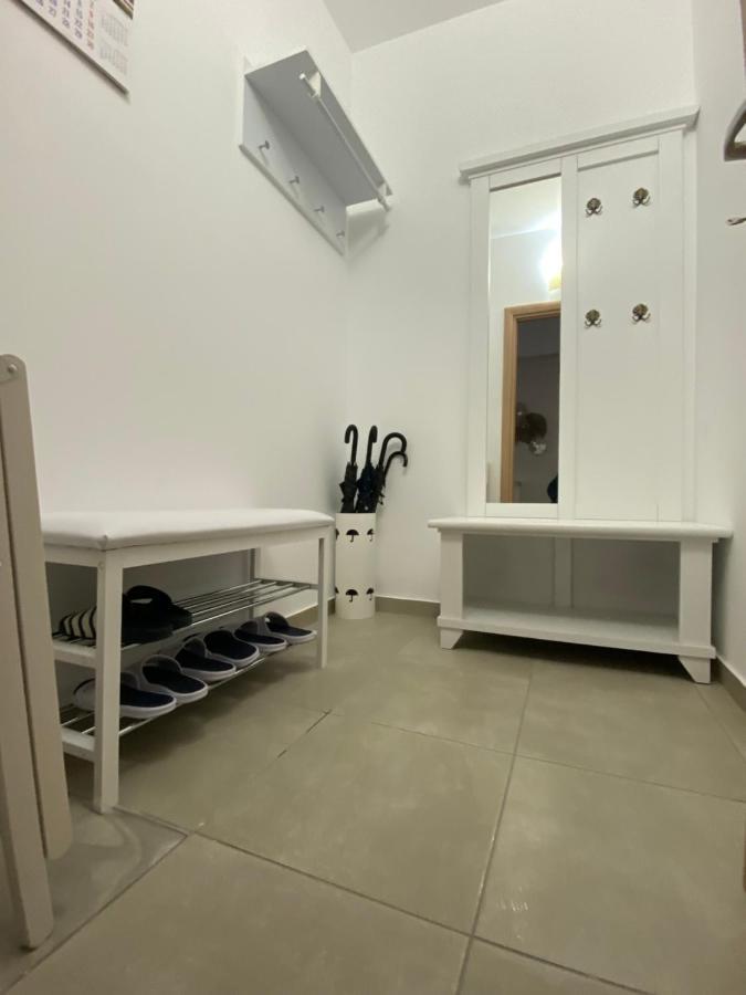 Ferienwohnung White Dream Penthouse With Jacuzzi Brașov Exterior foto